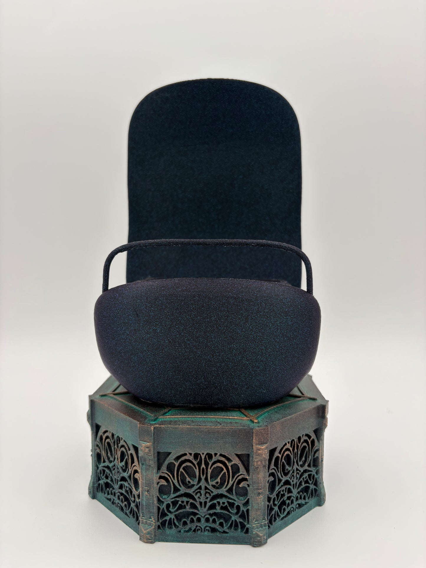 HM Themed cell phone holder