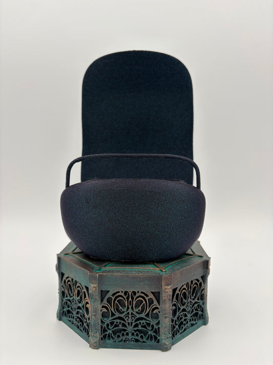 HM Themed cell phone holder