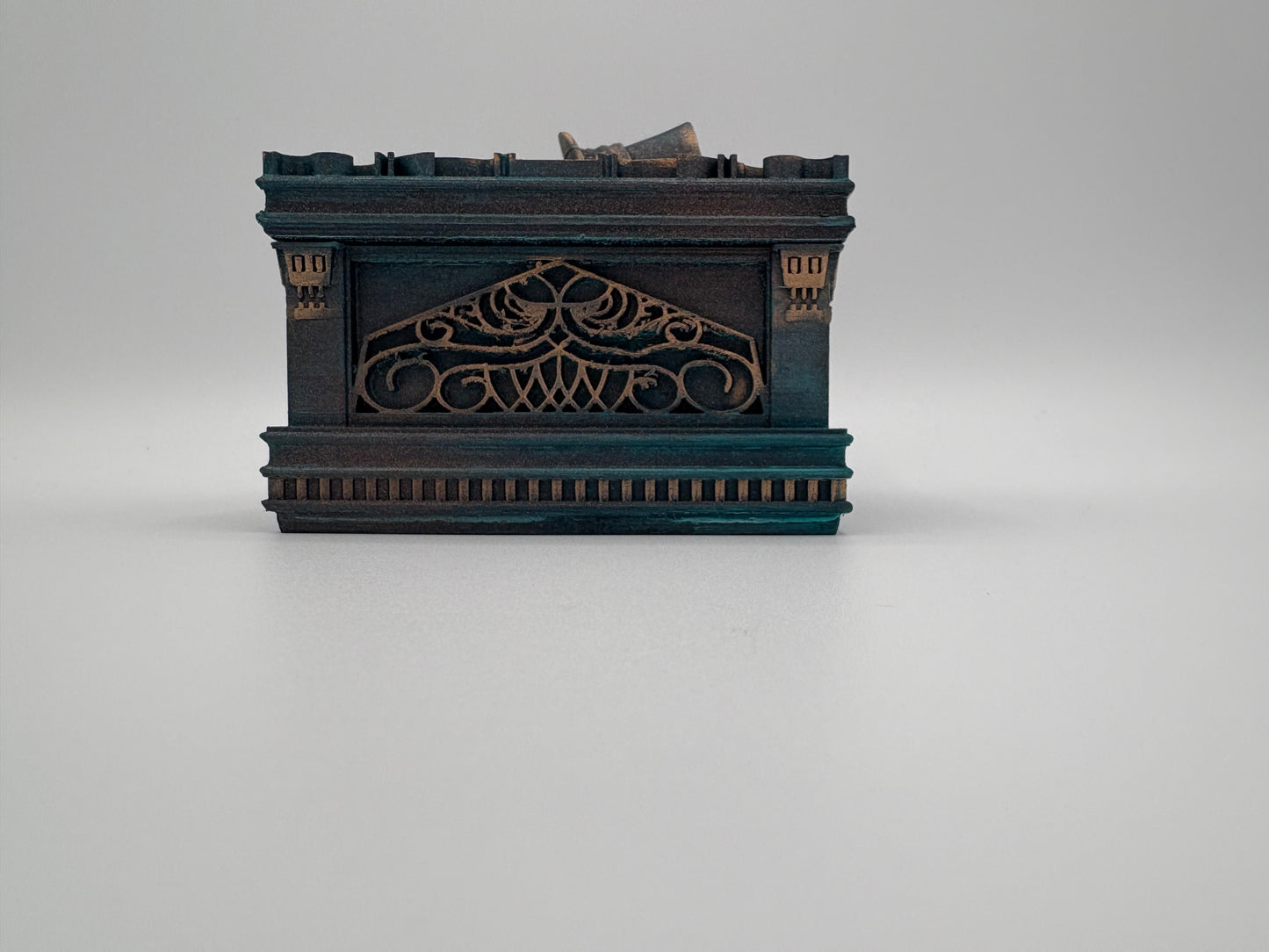 Hatbox Ghost themed trinket box